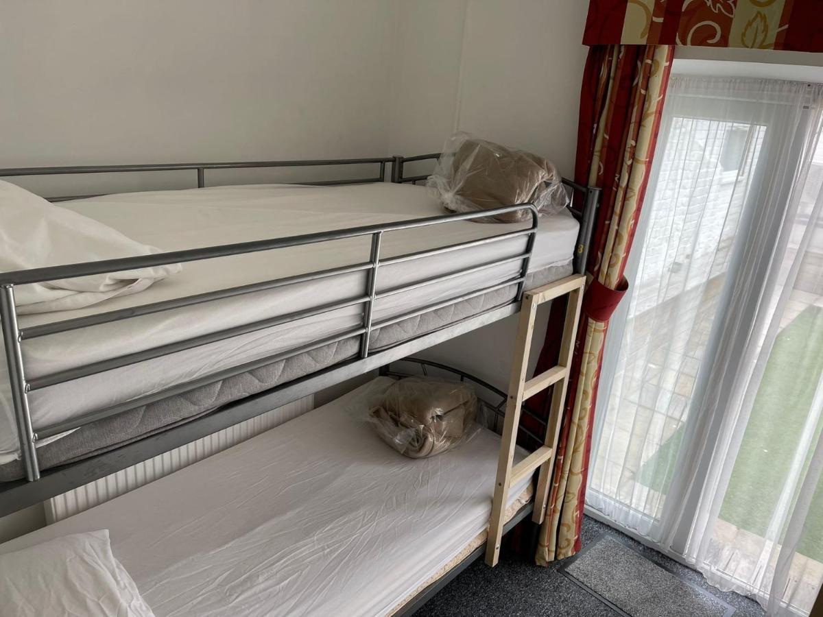 Backpackers Blackpool Hotel & Suites Екстериор снимка