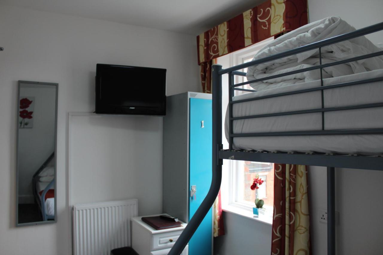 Backpackers Blackpool Hotel & Suites Екстериор снимка