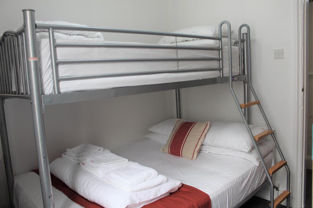 Backpackers Blackpool Hotel & Suites Екстериор снимка