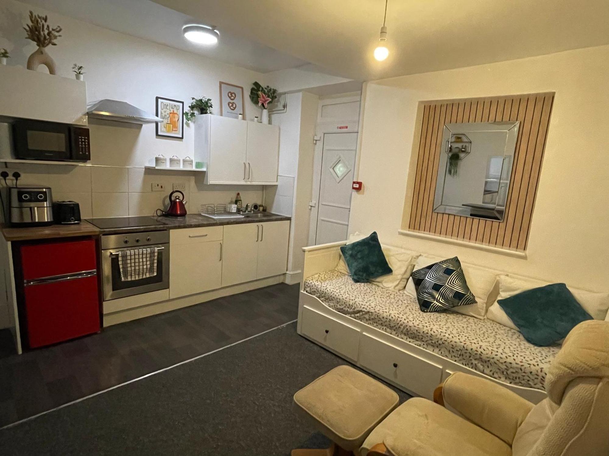 Backpackers Blackpool Hotel & Suites Екстериор снимка