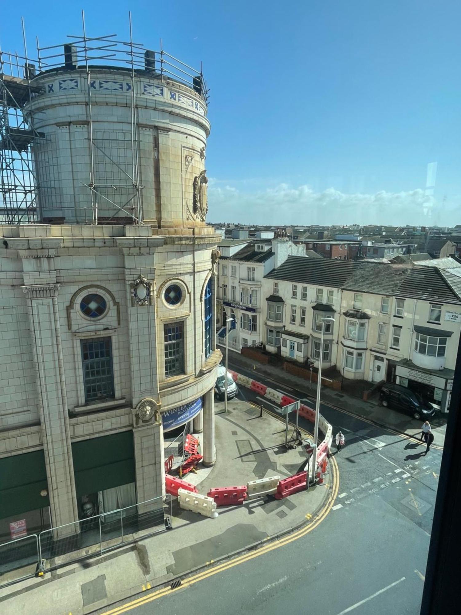 Backpackers Blackpool Hotel & Suites Екстериор снимка