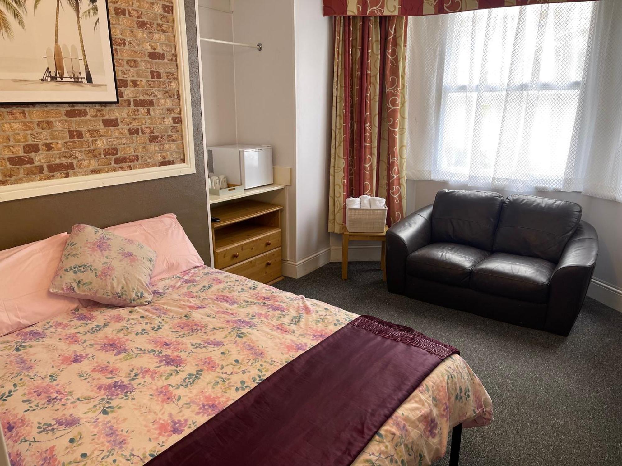 Backpackers Blackpool Hotel & Suites Екстериор снимка