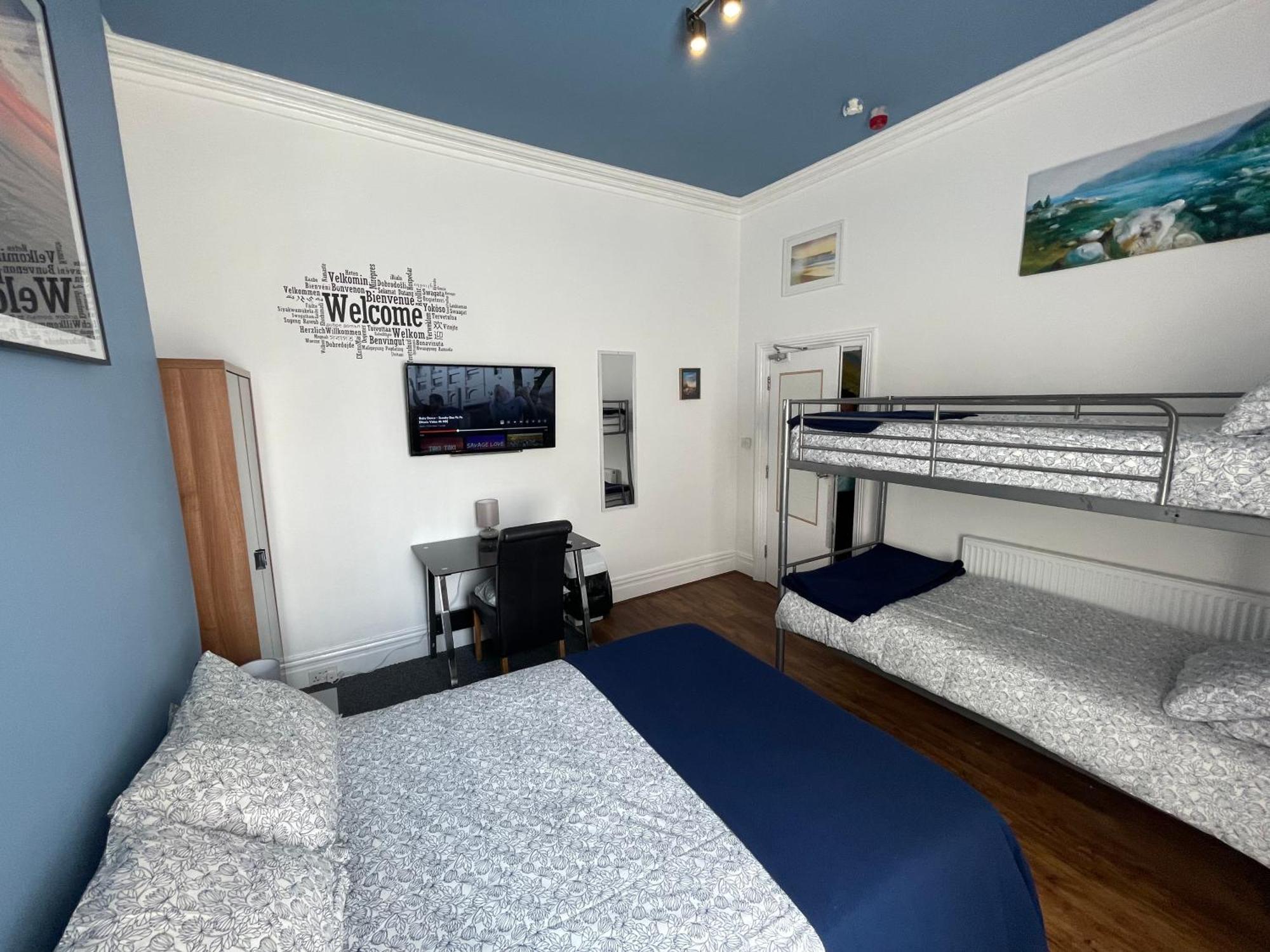 Backpackers Blackpool Hotel & Suites Екстериор снимка
