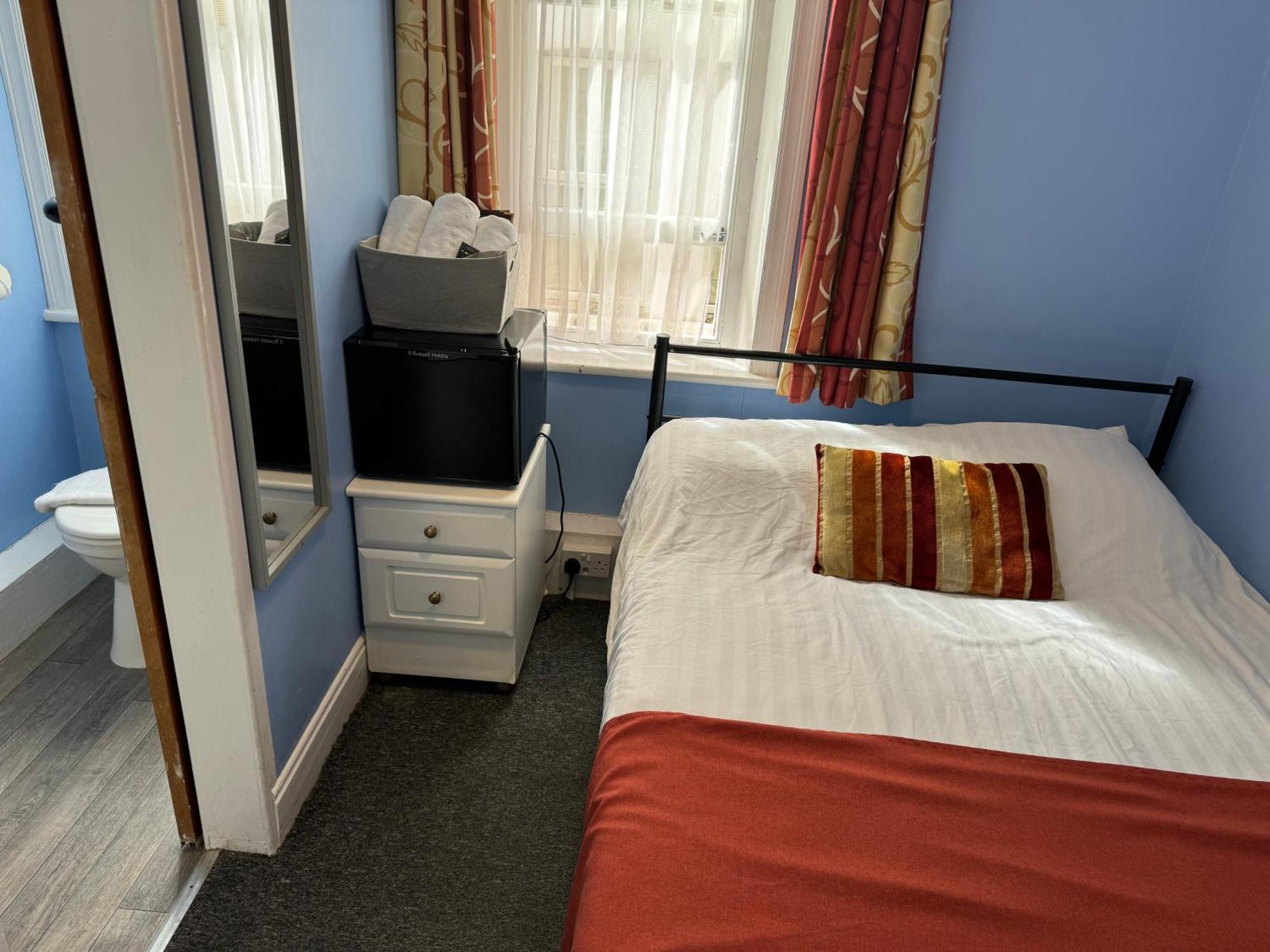 Backpackers Blackpool Hotel & Suites Екстериор снимка