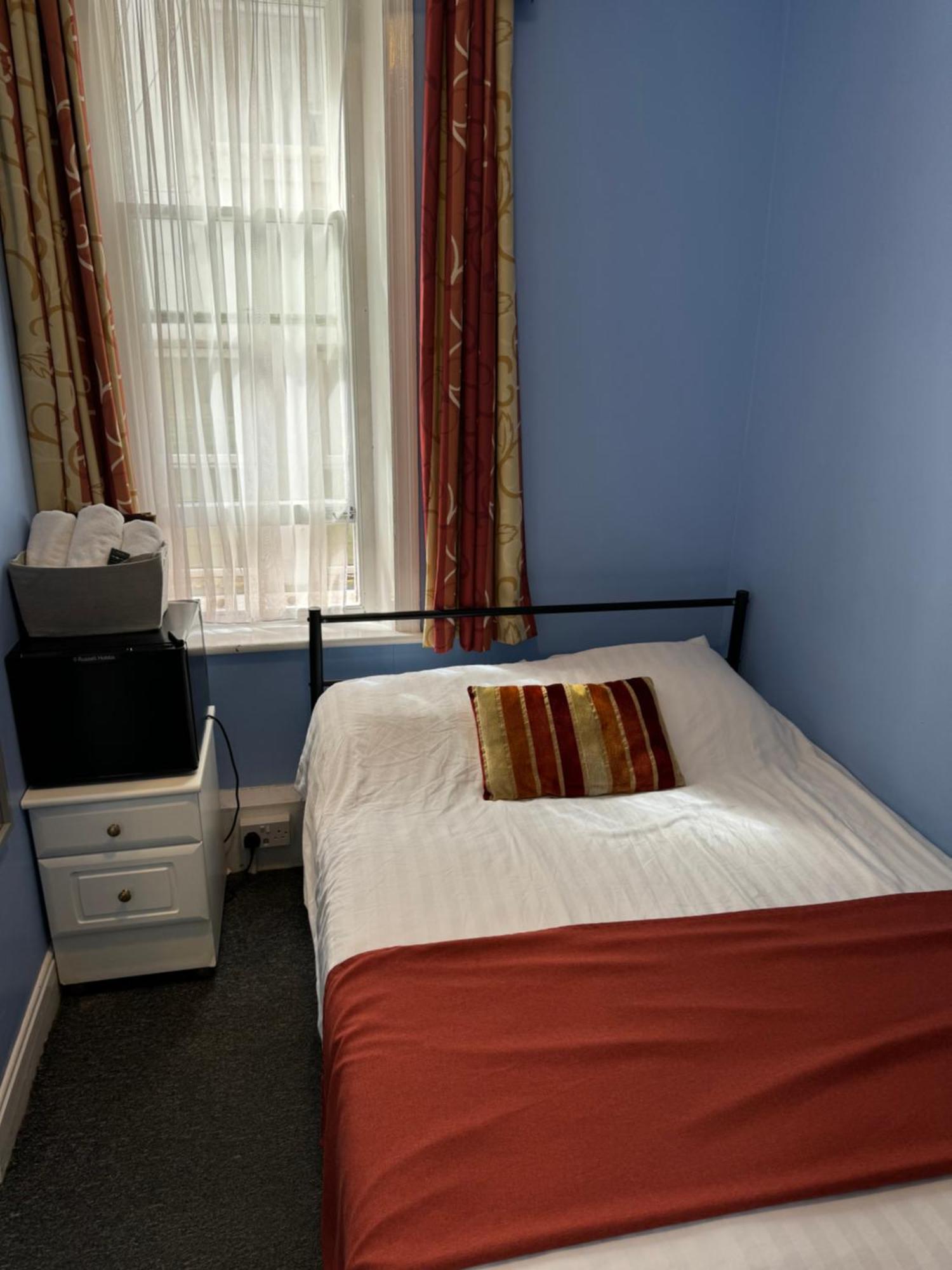 Backpackers Blackpool Hotel & Suites Екстериор снимка