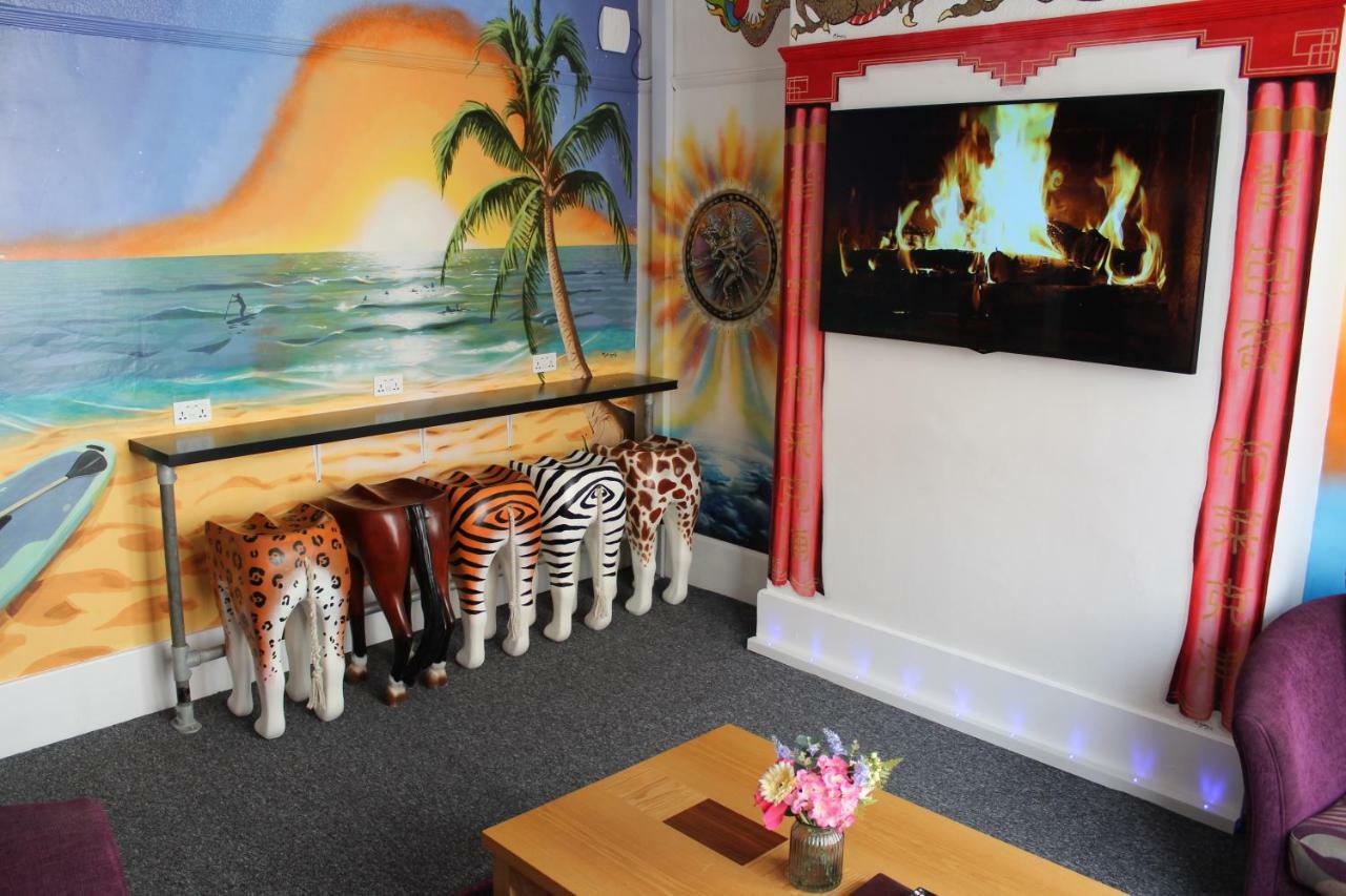 Backpackers Blackpool Hotel & Suites Екстериор снимка