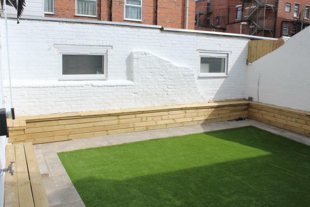 Backpackers Blackpool Hotel & Suites Екстериор снимка
